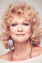 Juli Básti